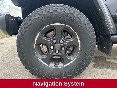 Used 2022 Jeep Gladiator Rubicon w/ Cold Weather Group image 11