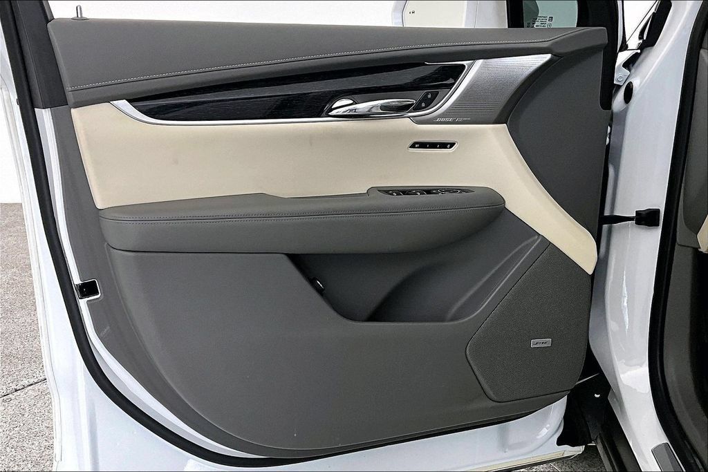 Used 2020 Cadillac XT6 Premium Luxury FWD image 22
