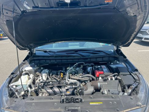 Used 2025 Nissan Altima 2.5 SV FWD image 33