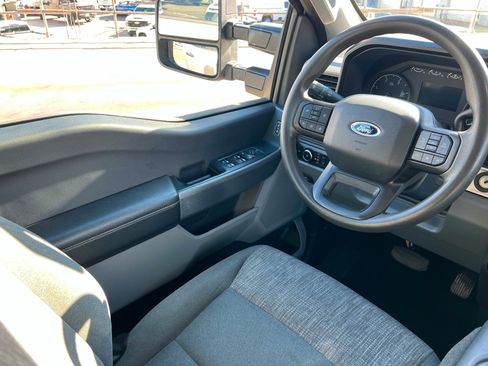 Used 2024 Ford F350 XLT image 11