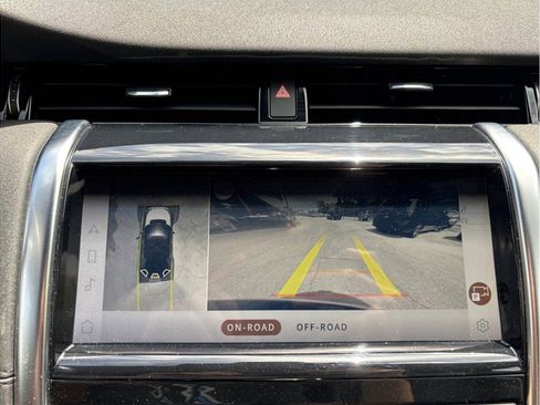 Used 2021 Land Rover Discovery Sport SE image 33