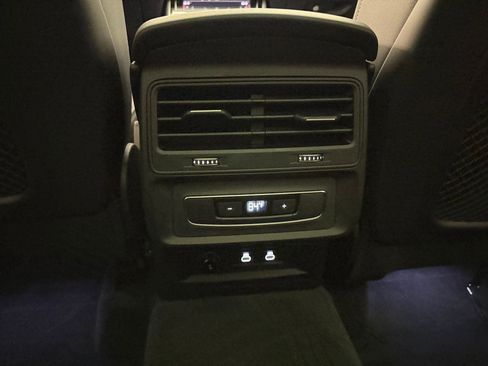 Used 2025 Audi Q7 2.0T Premium w/ Convenience Plus Package image 28