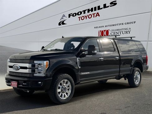 Used 2019 Ford F350 Limited image 3