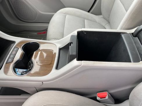 Certified 2020 GMC Acadia SLE FWD image 13