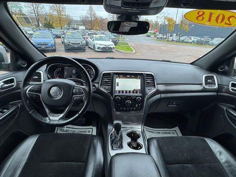 Used 2018 Jeep Grand Cherokee Altitude image 13