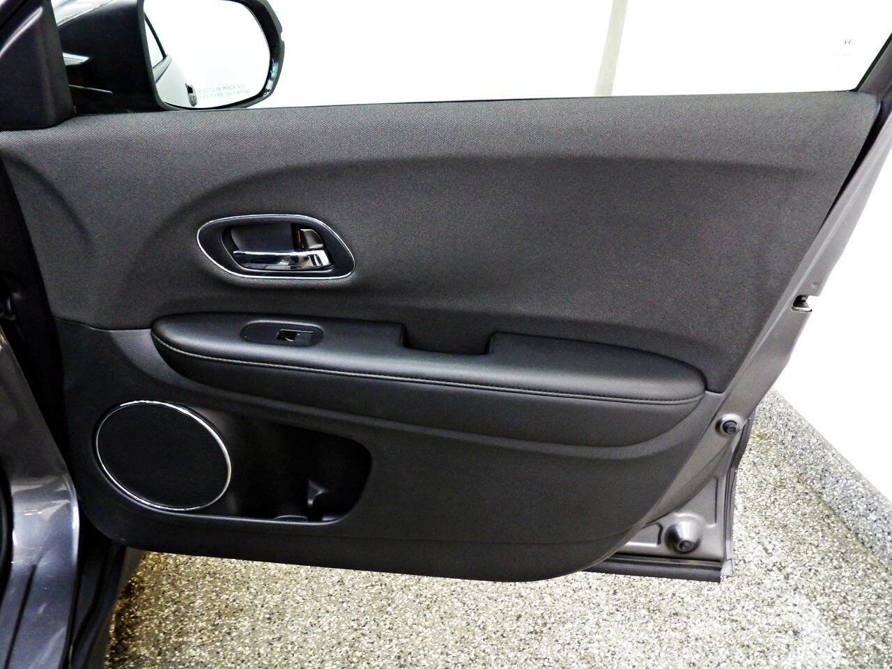 Used 2022 Honda HR-V EX image 11
