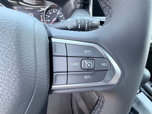 New 2026 Jeep Compass Latitude image 15