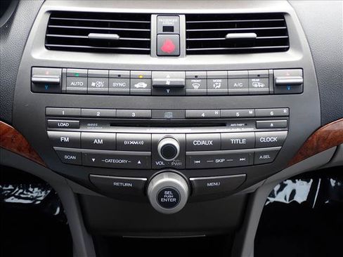 Used 2011 Honda Accord EX-L image 18