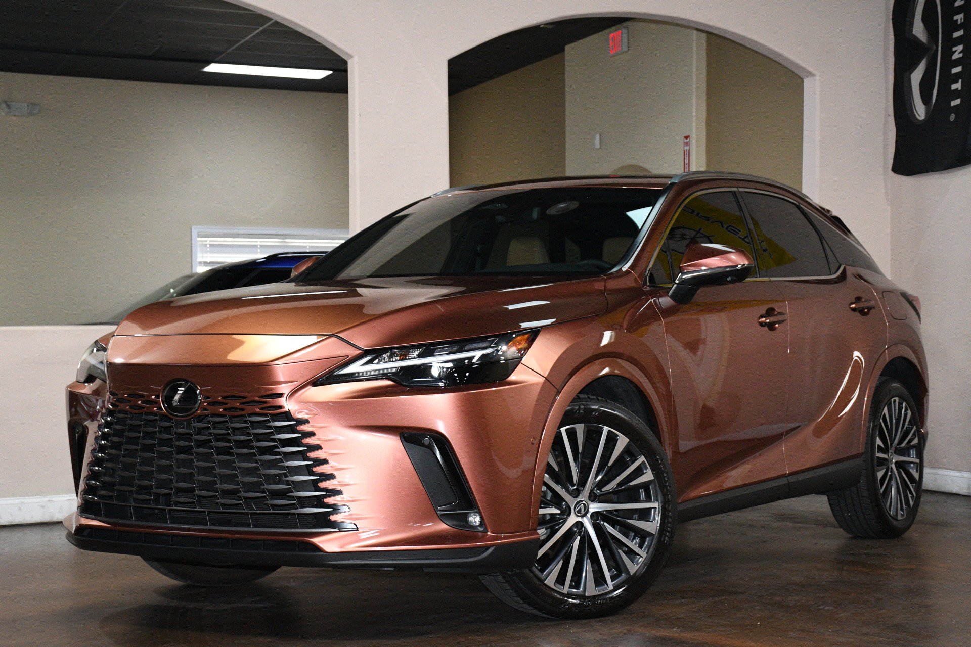 Used 2025 Lexus RX 350 Premium Plus w/ Convenience Package FWD image 4
