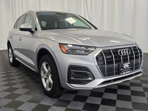 Used 2023 Audi Q5 2.0T Premium w/ Convenience Package image 8