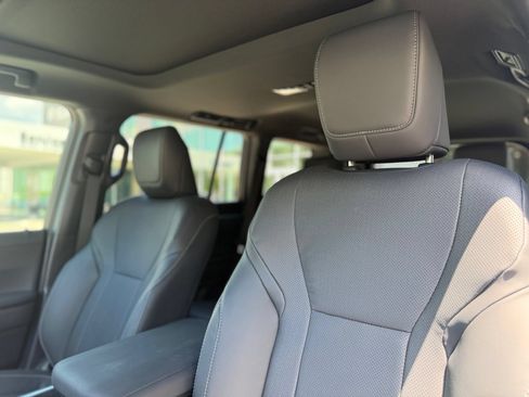 Used 2024 Lexus GX 550 w/ Cold Area Package AWD/4WD image 28