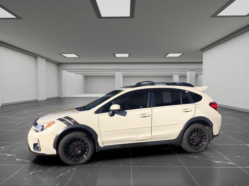 Used 2016 Subaru Crosstrek 2.0i Premium w/ Moonroof Package AWD/4WD image 6