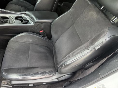Used 2018 Dodge Challenger R/T Plus RWD image 10