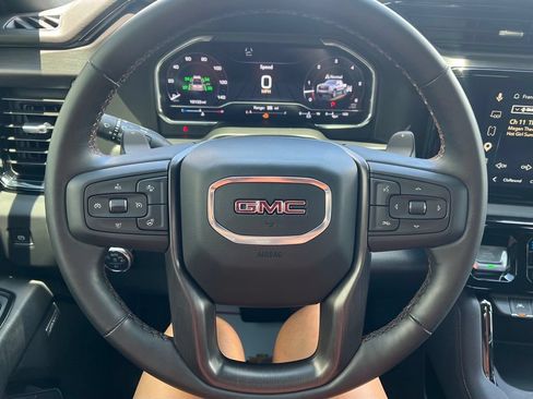 Used 2025 GMC Sierra 1500 AT4 w/ AT4 Premium Package AWD/4WD image 15