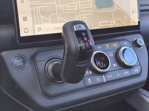 New 2026 Land Rover Defender 130 X-Dynamic SE image 35