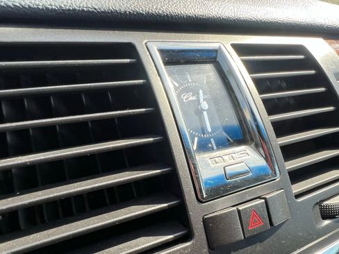 Used 2006 Cadillac DTS image 31