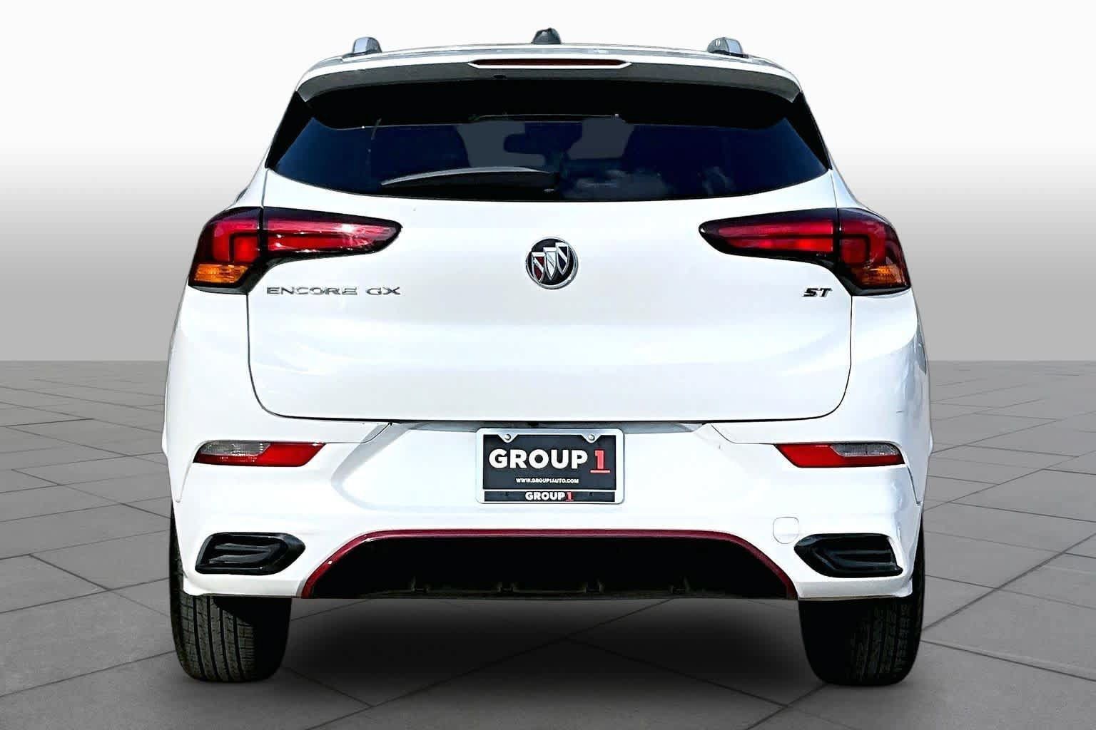 Used 2021 Buick Encore GX Select w/ Sport Touring Package FWD image 5