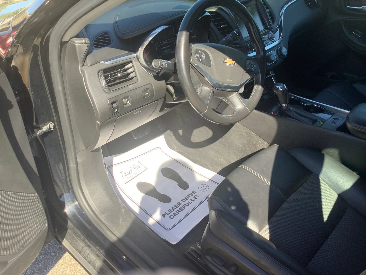 Used 2017 Chevrolet Impala LT FWD image 21