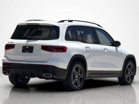 Used 2026 Mercedes-Benz GLB 250 image 5