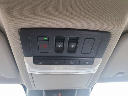 Used 2025 Nissan Rogue Platinum FWD image 20