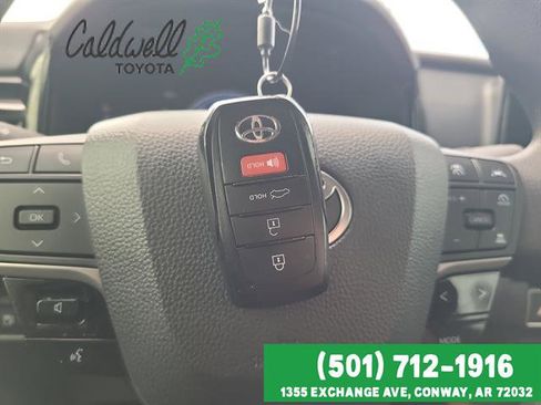 Used 2025 Toyota Camry LE image 27