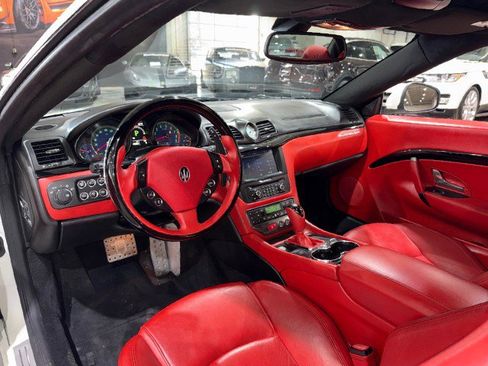 Used 2015 Maserati GranTurismo Sport image 9