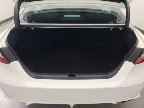 Used 2024 Toyota Camry SE image 18