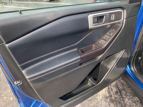 Used 2020 Ford Explorer XLT w/ Equipment Group 202A image 26