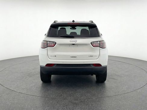 Used 2025 Jeep Compass Limited image 7