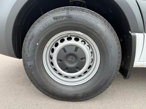 New 2025 Mercedes-Benz Sprinter 2500 image 10