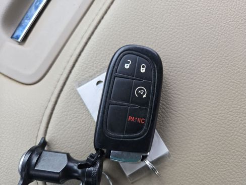 Used 2015 RAM 1500 Laramie w/ Convenience Group RWD image 34
