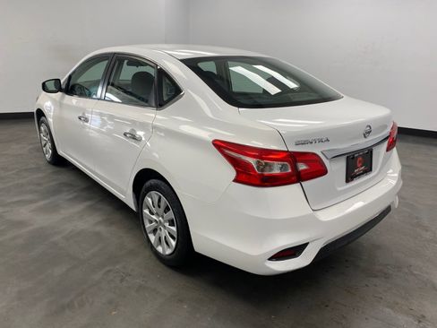 Used 2016 Nissan Sentra S image 4