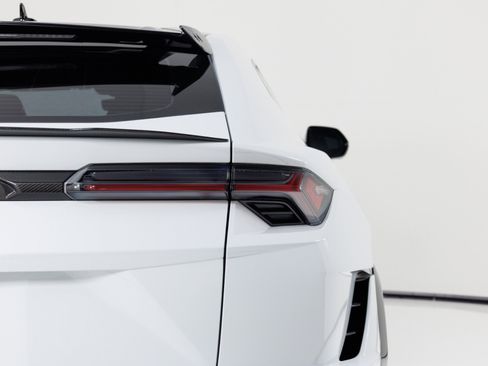 Used 2024 Lamborghini Urus Performante AWD/4WD image 92