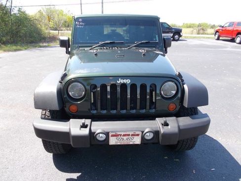 Used 2010 Jeep Wrangler Unlimited Sport AWD/4WD image 9