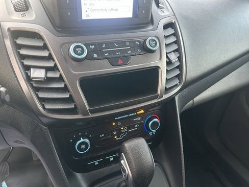 Used 2023 Ford Transit Connect XL image 28