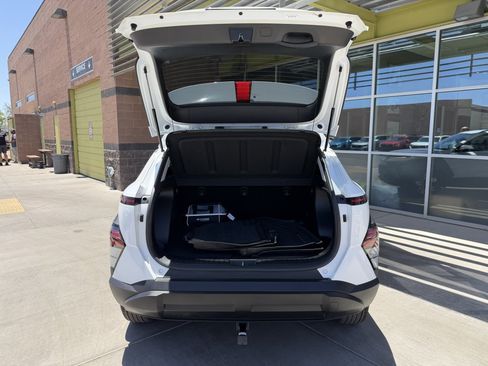 Used 2025 Hyundai Kona SEL AWD/4WD image 35