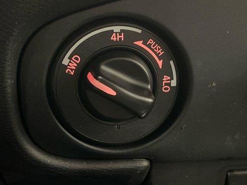 Used 2022 Nissan Frontier S image 24