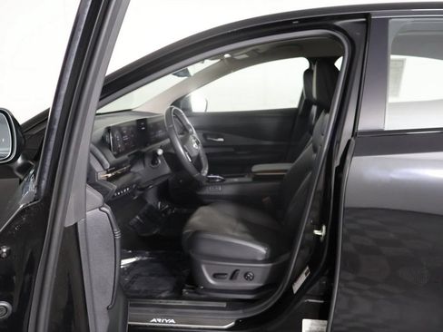 Used 2023 Nissan Ariya AWD image 30