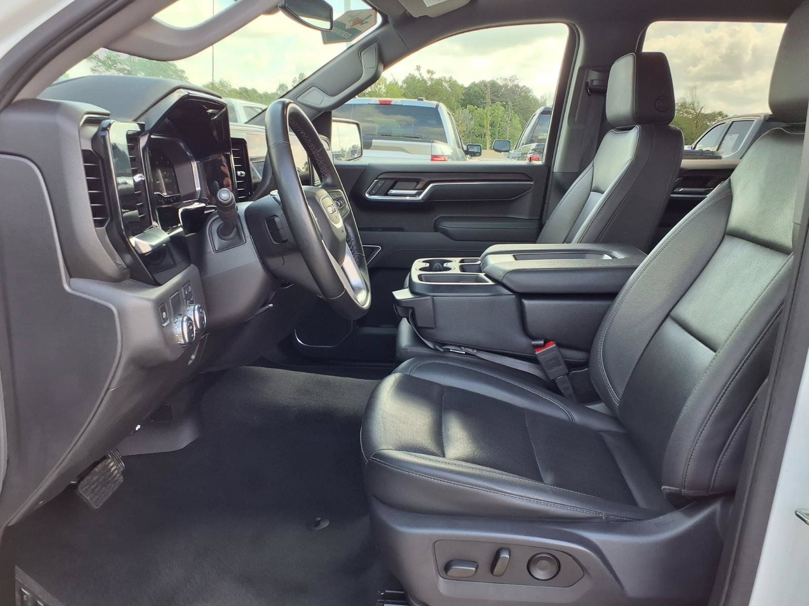 Used 2025 GMC Sierra 1500 SLT RWD image 17