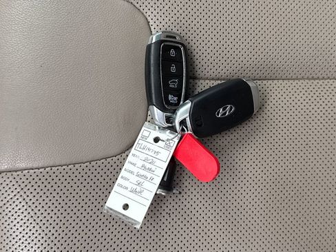 Used 2020 Hyundai Santa Fe SEL w/ Convenience + Premium Package image 26