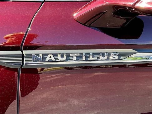 Used 2021 Lincoln Nautilus Reserve FWD image 26