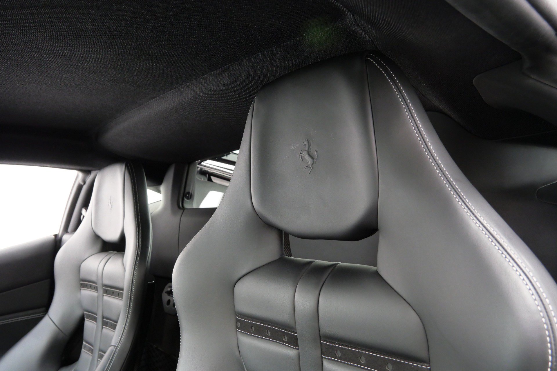 Used 2019 Ferrari 488 GTB RWD image 17