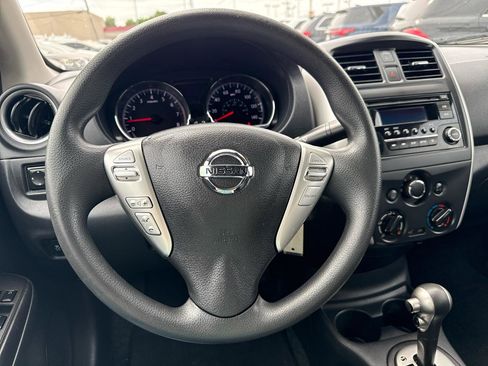 Used 2016 Nissan Versa SV FWD image 15