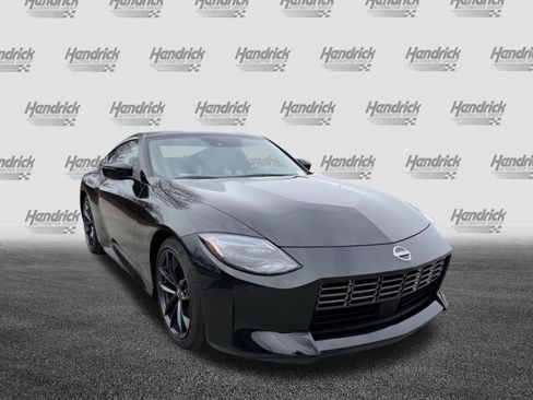 Used 2025 Nissan Z Performance w/ Floor Mat Package image 2