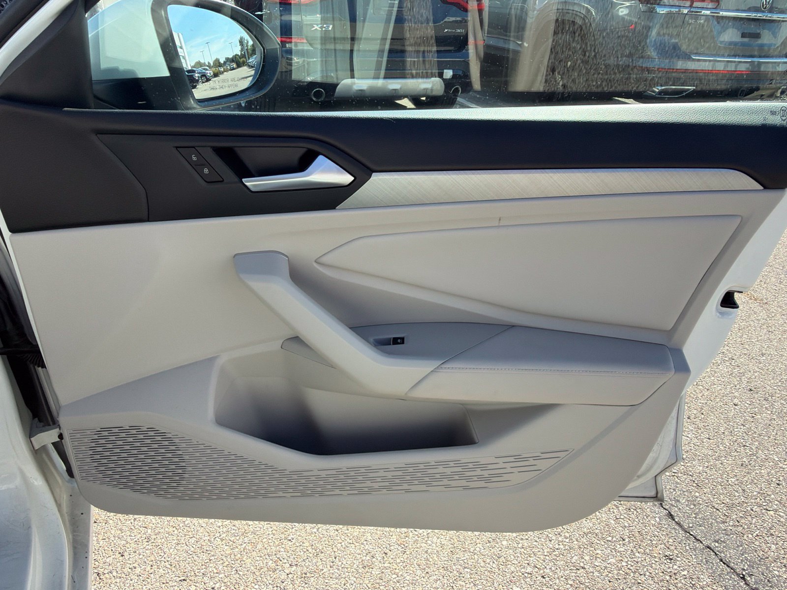Used 2023 Volkswagen Jetta SE w/ Panoramic Sunroof Package FWD image 31