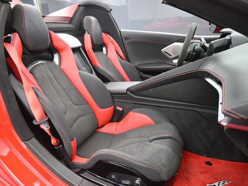Used 2022 Chevrolet Corvette Stingray Premium Conv w/ Z51 Performance Package RWD image 29