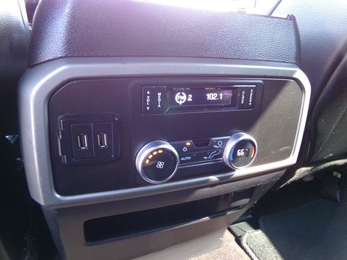 Used 2020 Ford Expedition XLT AWD/4WD image 40