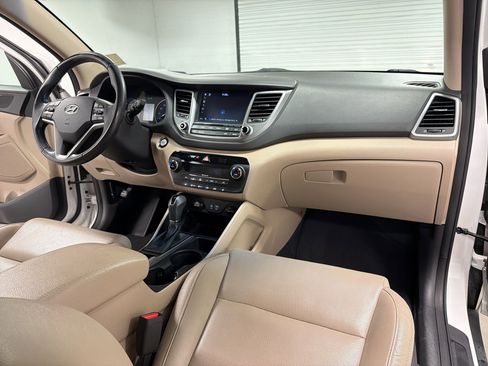 Used 2017 Hyundai Tucson SE Plus image 29