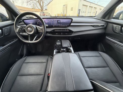 Used 2025 Buick Enclave Sport Touring image 20