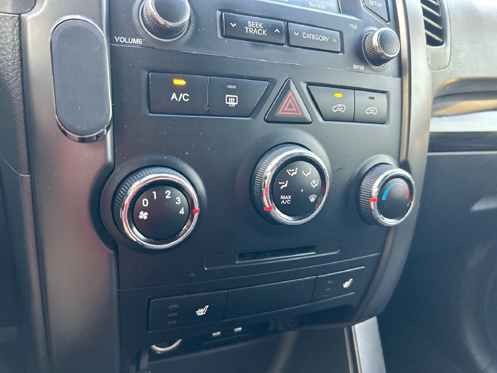 Used 2013 Kia Sorento LX w/ Convenience Pkg FWD image 23